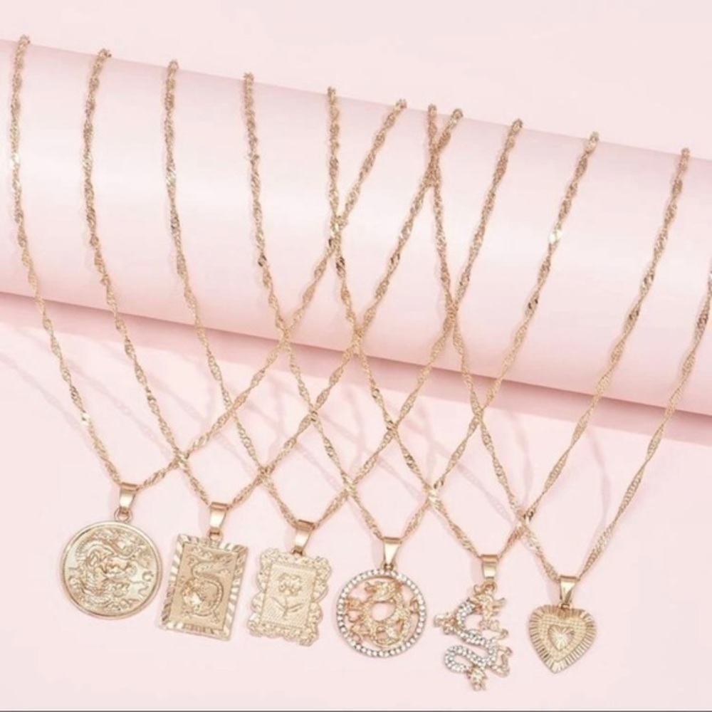 NEW!! 💛 6pc Pendant Necklace